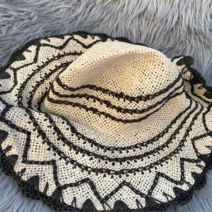 World market straw hat scalloped finish